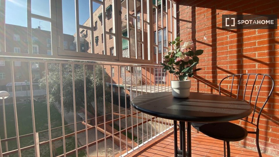 Double room Madrid, 5 beds — photo 19