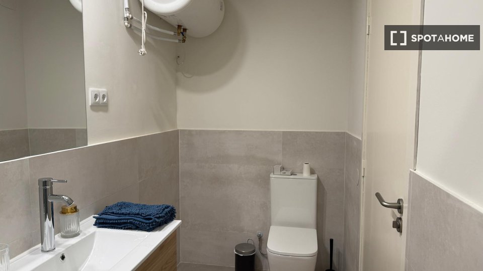 Double room Barcelona, 6 beds, 120m² — photo 56