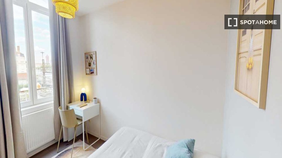 Double room Lyon, 3 beds, 70m² — photo 11