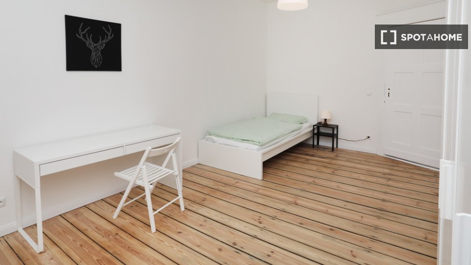 Double room Berlin, 4 beds, 114m² — photo 14
