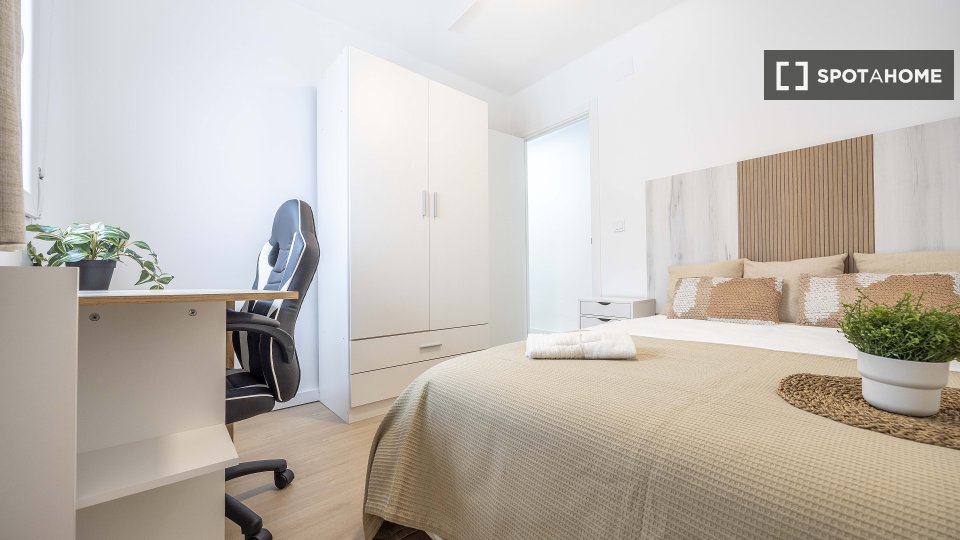 Chambre double Valence, 4 chambres, 100m² — photo 2