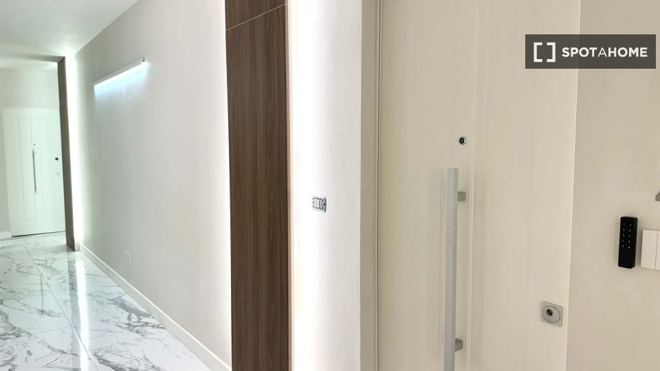 Apartment Turin, 1 bed — photo 9