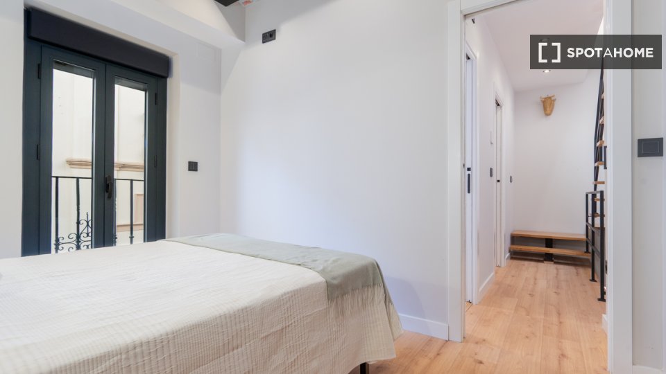 Apartment Seville, 3 beds, 94m² — photo 13