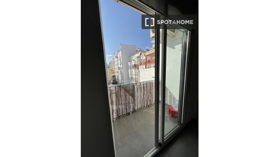 Apartment Valencia, 1 bed, 56m² — photo 8