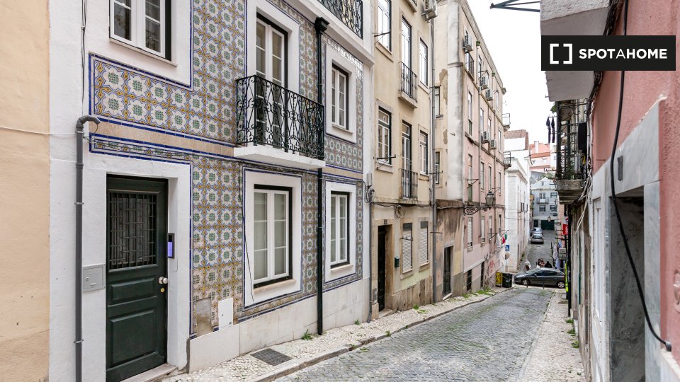Apartment mono Lisbon — photo 12
