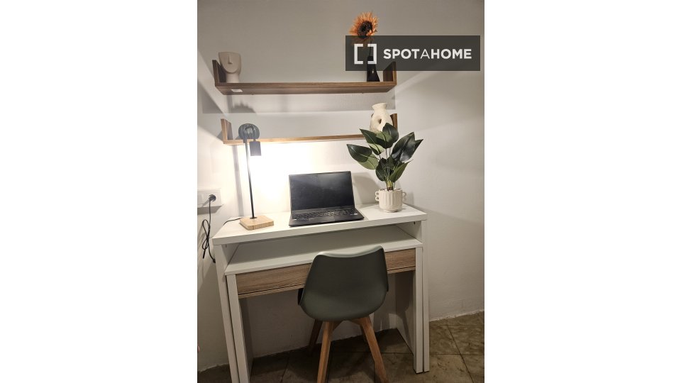 Double room Barcelona, 10 beds, 220m² — photo 1