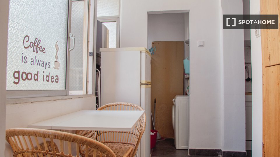 Double room Lisbon, 4 beds — photo 5