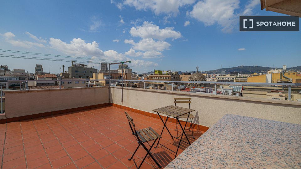 Double room Barcelona, 17 beds, 550m² — photo 13