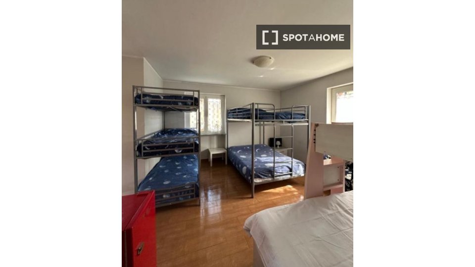Double room Milan, 4 beds — photo 18