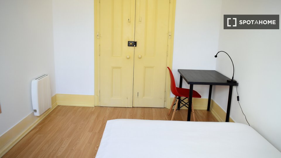 Double room Lisbon, 8 beds — photo 6