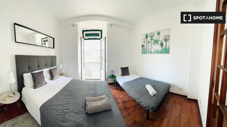 Apartment Lisbon, 1 bed — photo 1