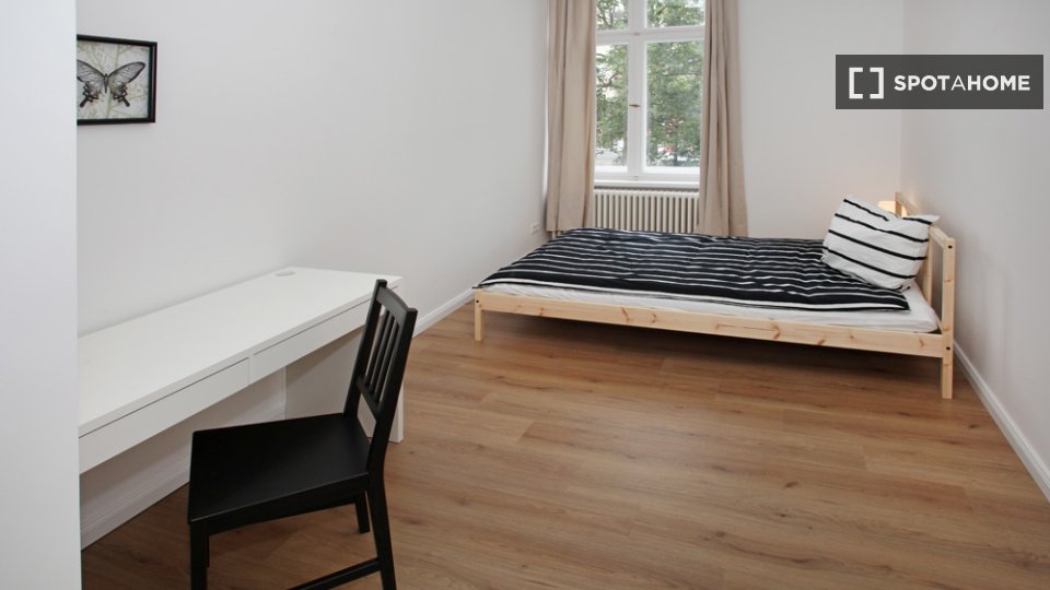 Double room Berlin, 4 beds, 90m² — photo 10