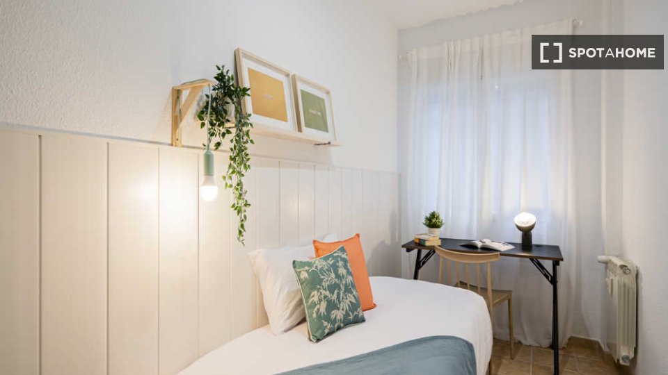 Double room Madrid, 25 beds — photo 63