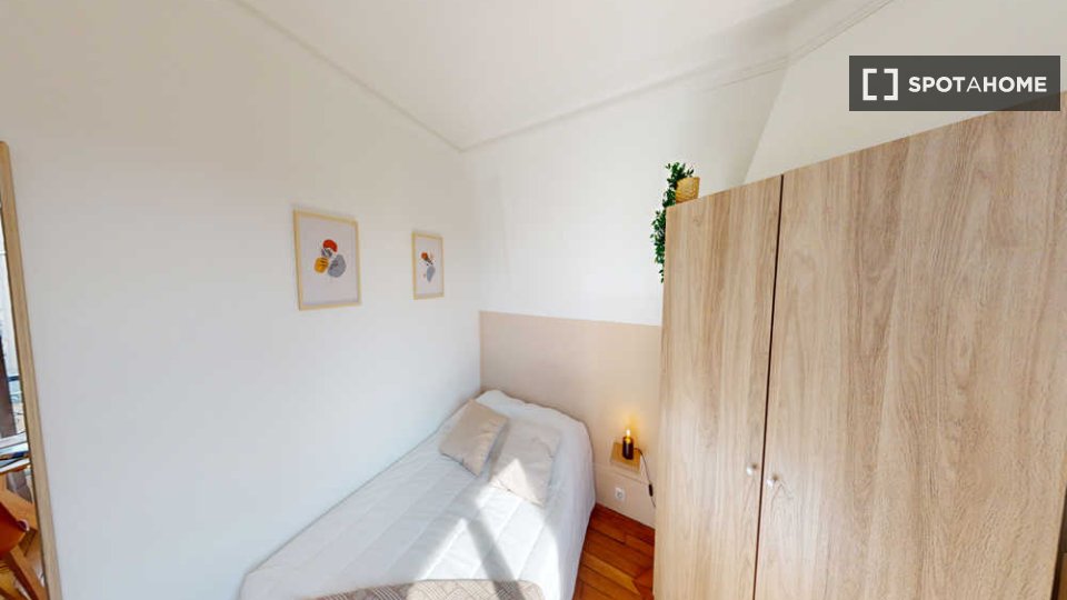Double room Paris, 3 beds, 50m² — photo 7