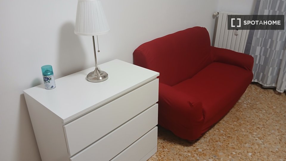 Double room Milan, 1 bed, 16m² — photo 5
