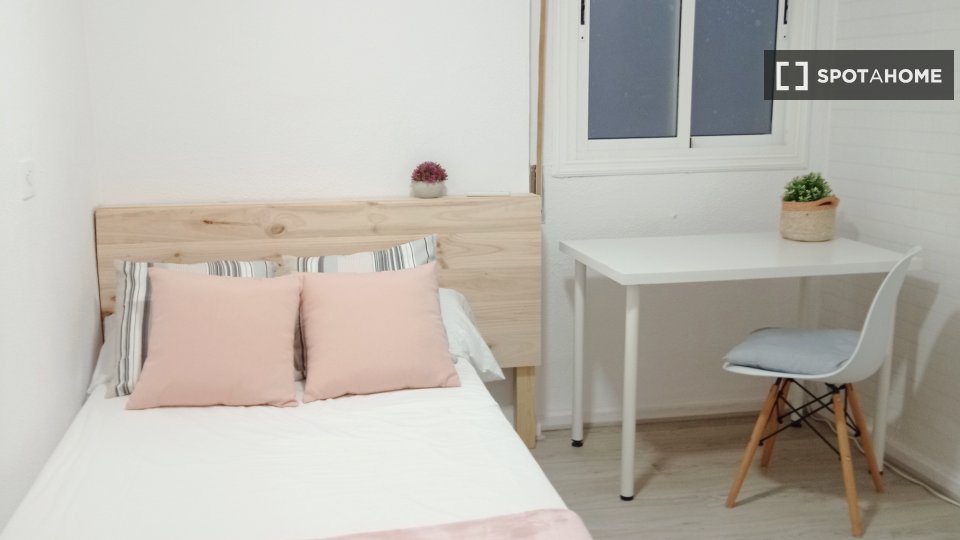 Double room Almeria, 5 beds, 120m² — photo 7