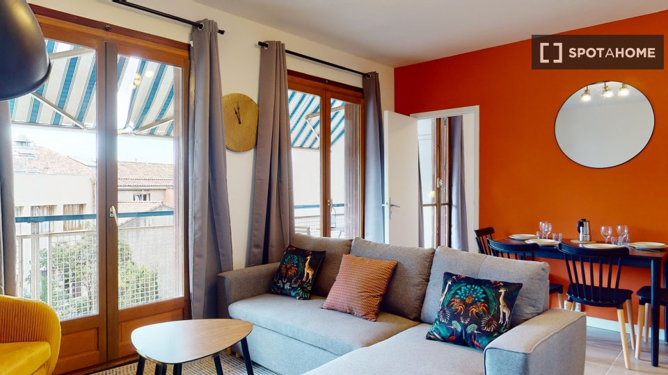 Double room Marseille, 15 beds — photo 15