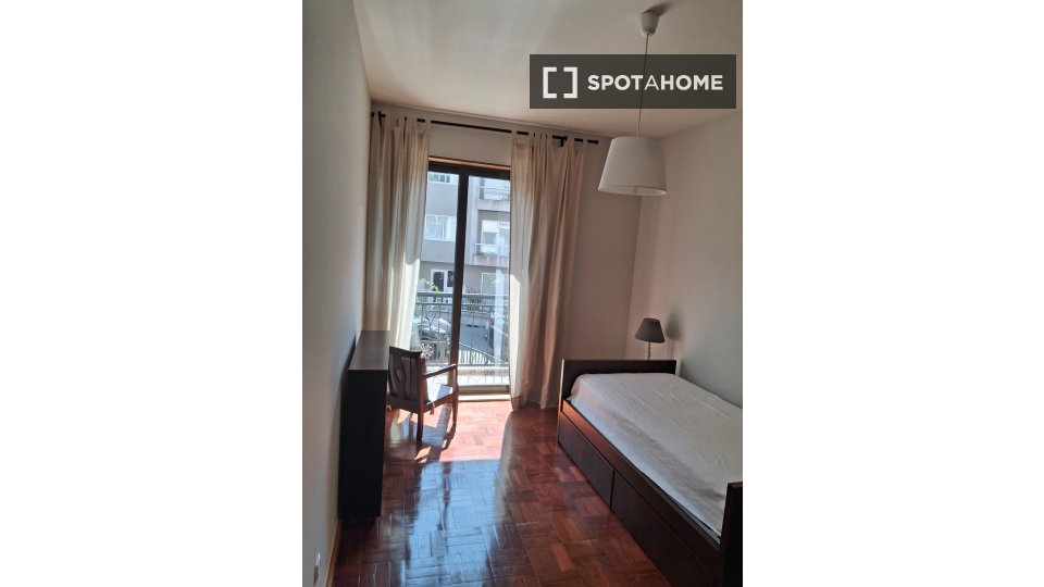 Apartment Porto, 3 beds, 120m² — photo 8