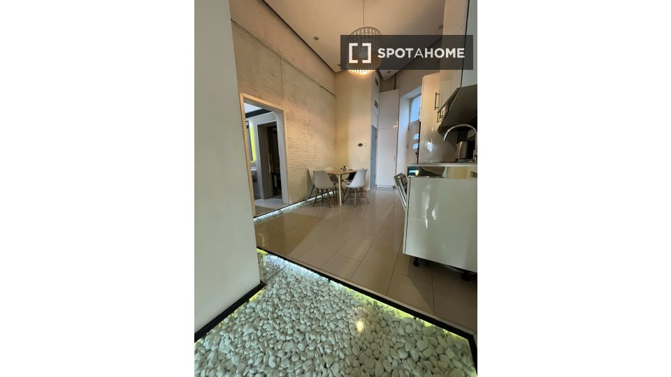Apartment Budapest, 2 beds, 70m² — photo 1