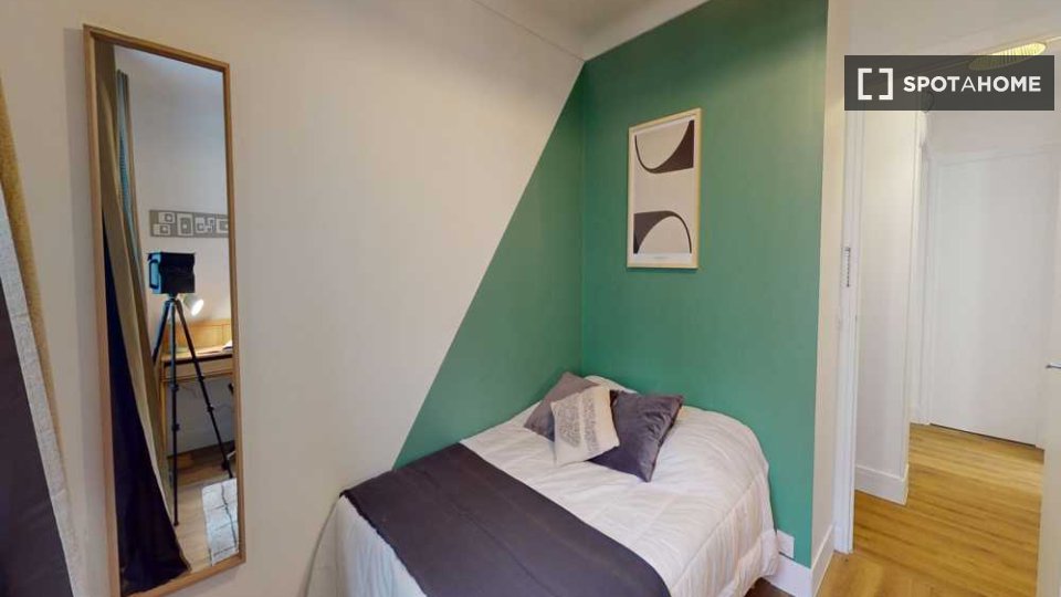 Double room Paris, 5 beds, 110m² — photo 14