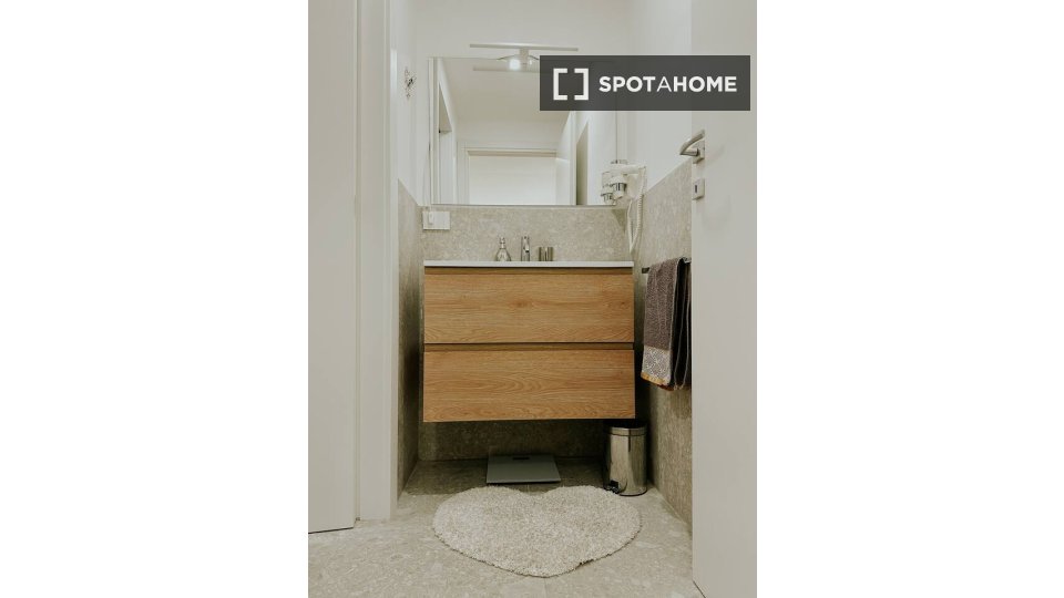 Apartment Milan, 1 bed, 35m² — photo 2