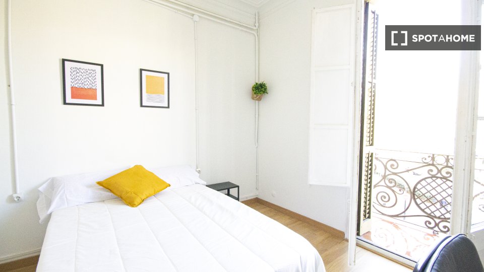 Double room Barcelona, 6 beds — photo 14
