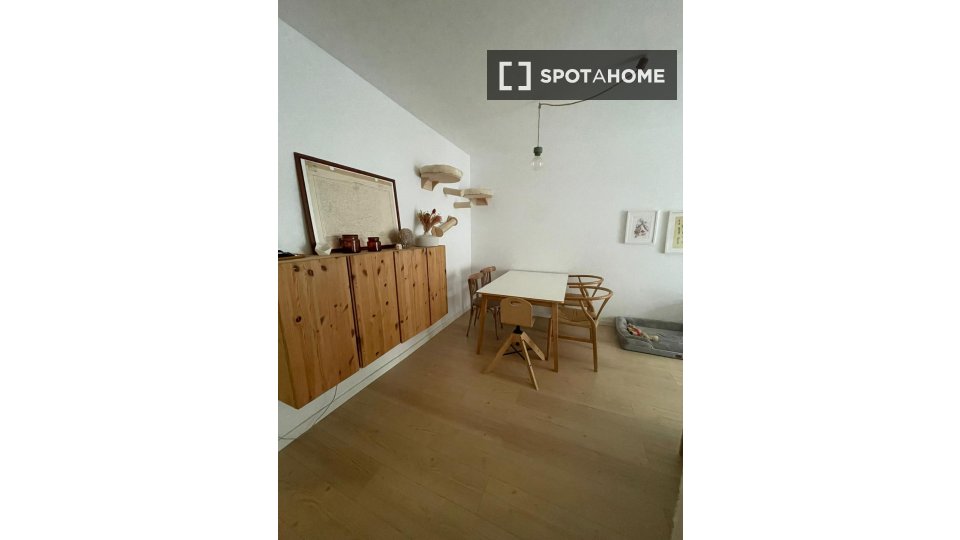 Double room Lisbon, 2 beds, 70m² — photo 10