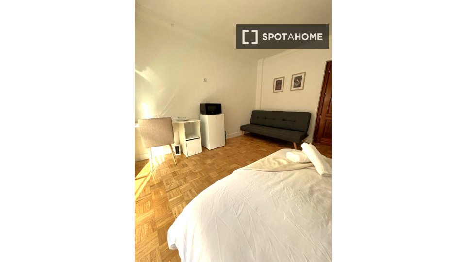 Chambre double Madrid, 8 chambres, 170m² — photo 18