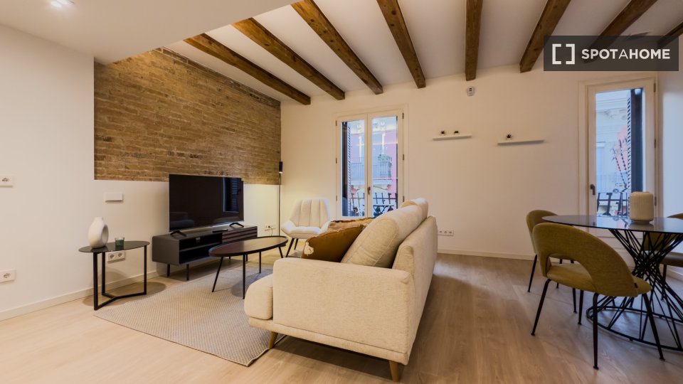 Apartment Barcelona, 2 beds, 73m² — photo 40