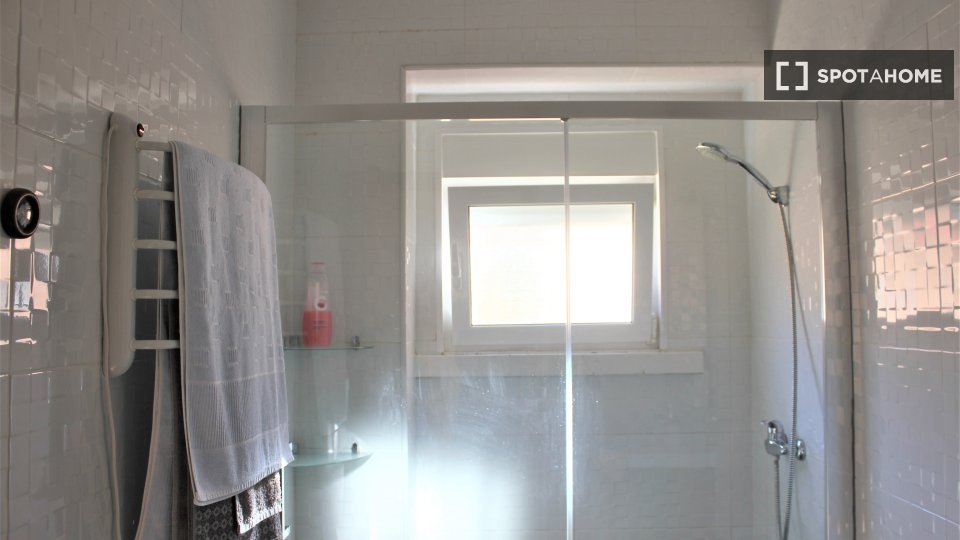 Apartment Lisbon, 2 beds — photo 14