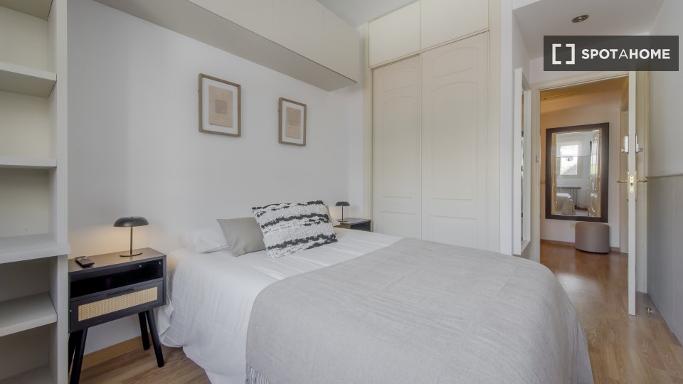 Double room Madrid, 5 beds — photo 12