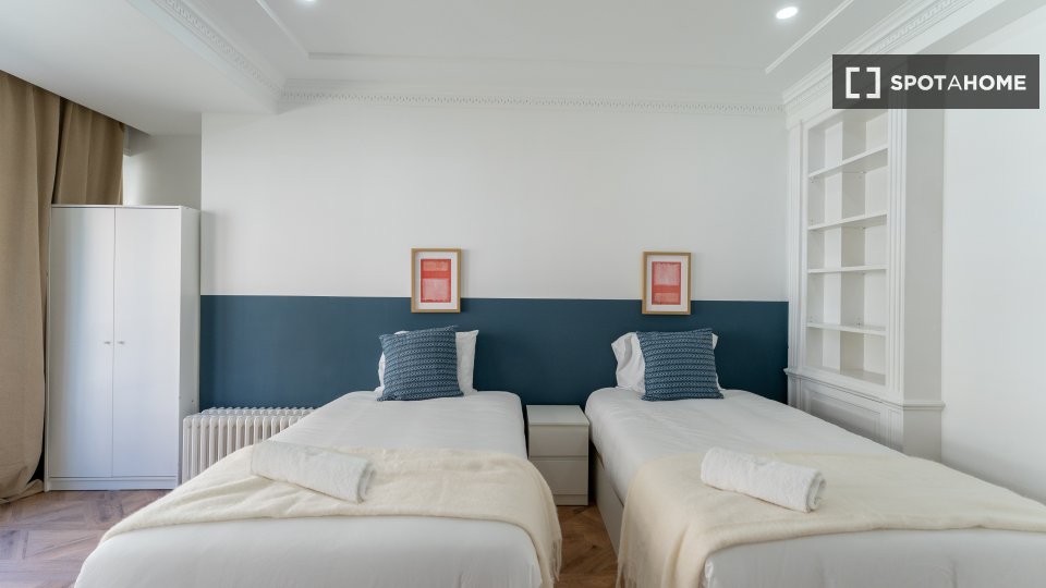 Double room Madrid, 7 beds — photo 13