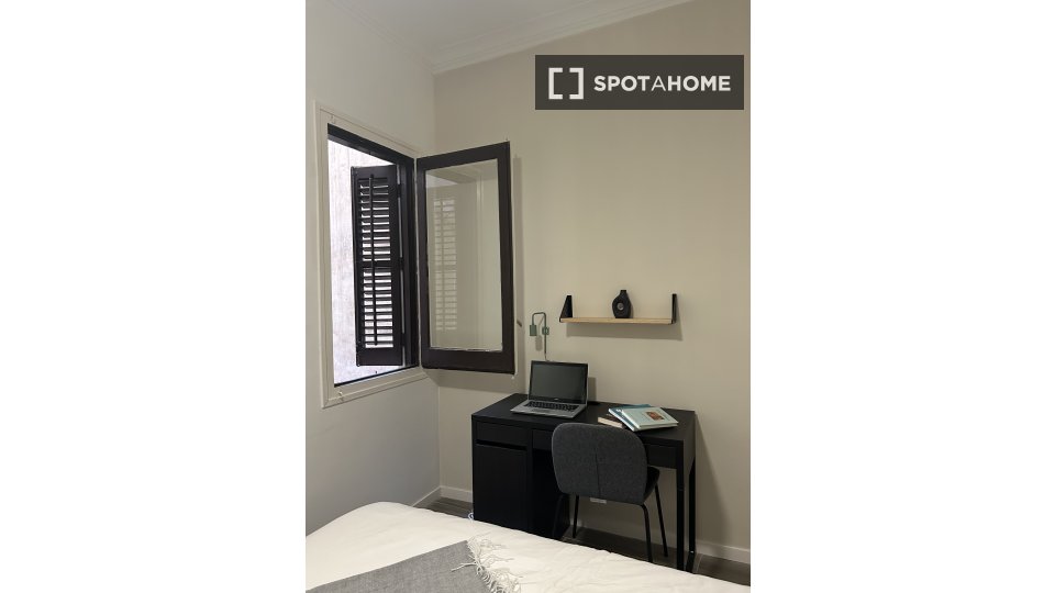 Double room Barcelona, 6 beds, 140m² — photo 15