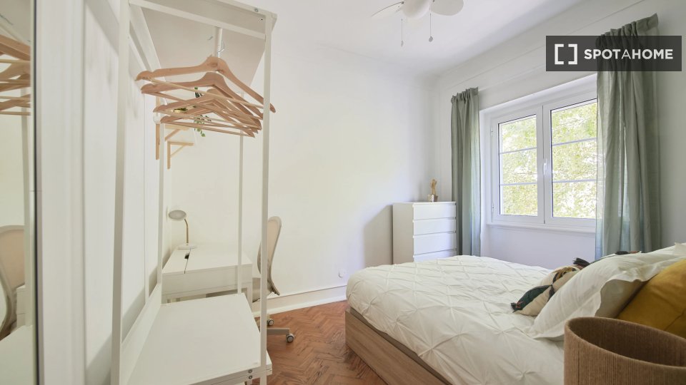 Double room Lisbon, 6 beds — photo 1