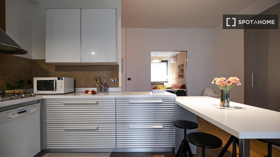 Apartment Milan, 2 beds, 117m² — photo 3
