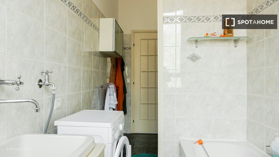 Double room Milan, 2 beds — photo 12