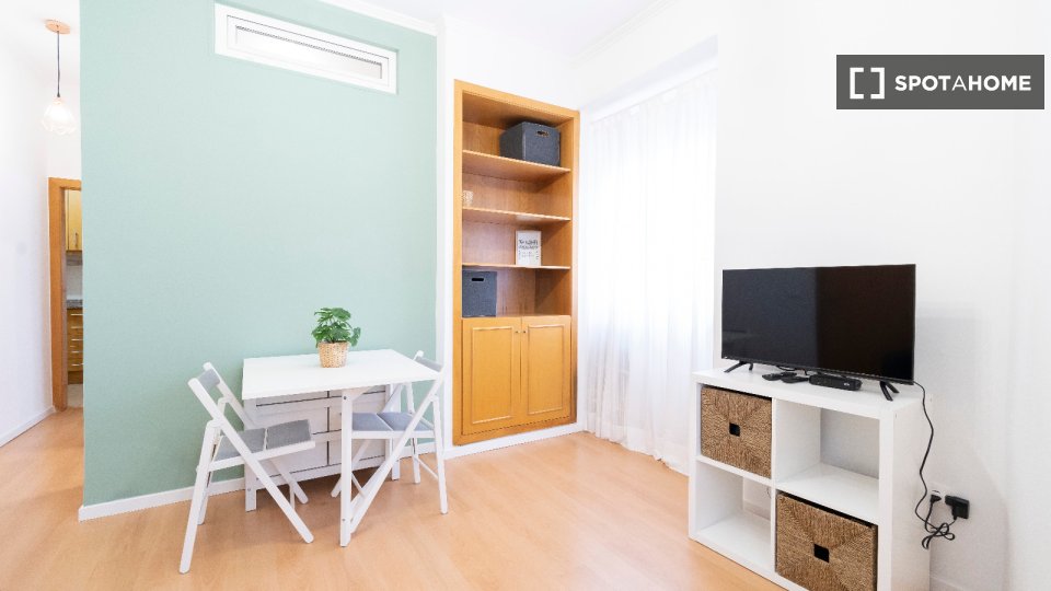 Apartment mono Lisbon, 45m² — photo 9