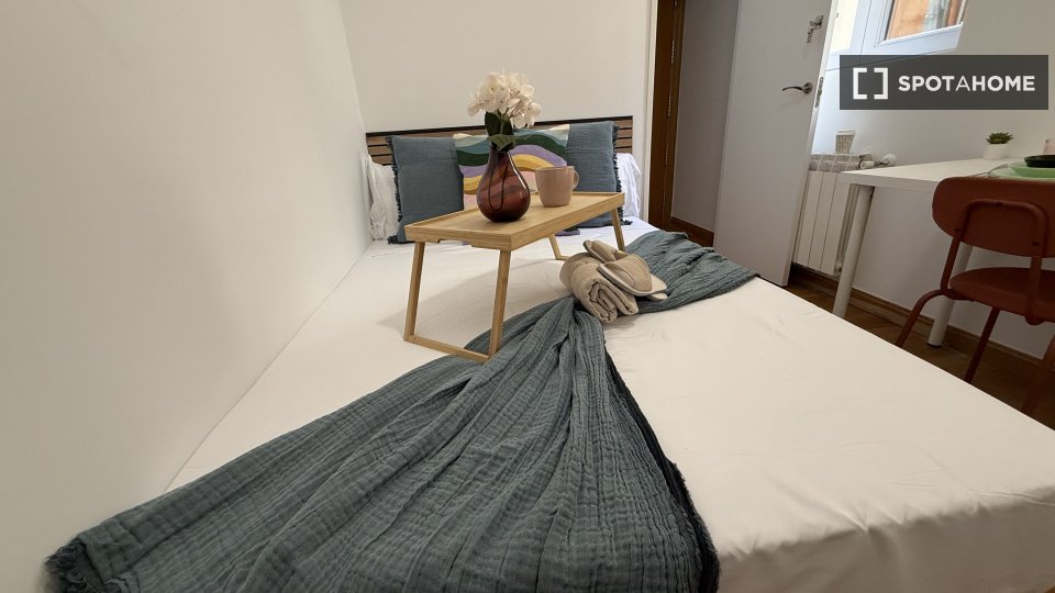 Double room Madrid, 4 beds — photo 19