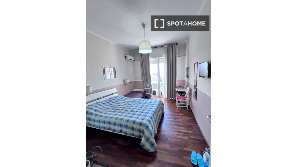 Double room Rome, 3 beds — photo 29