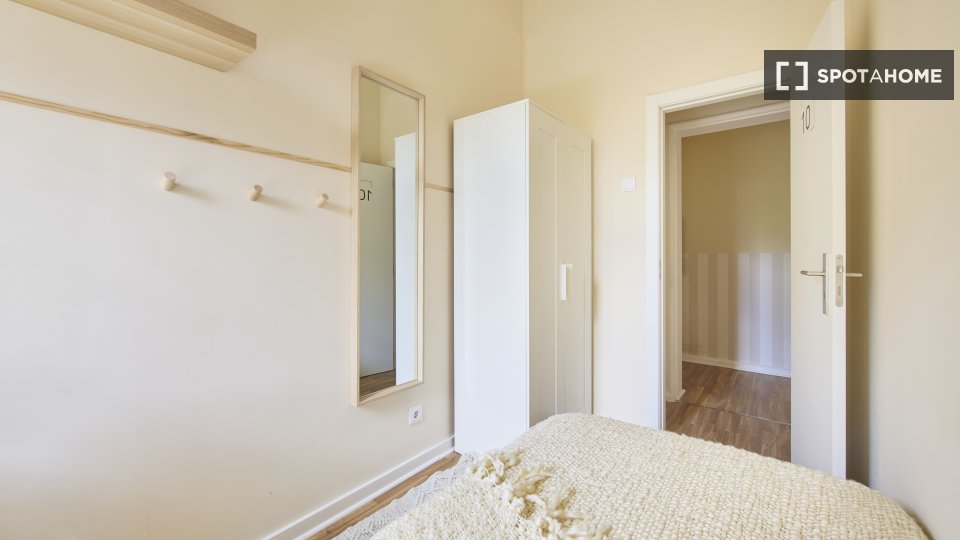 Double room Lisbon, 11 beds — photo 17