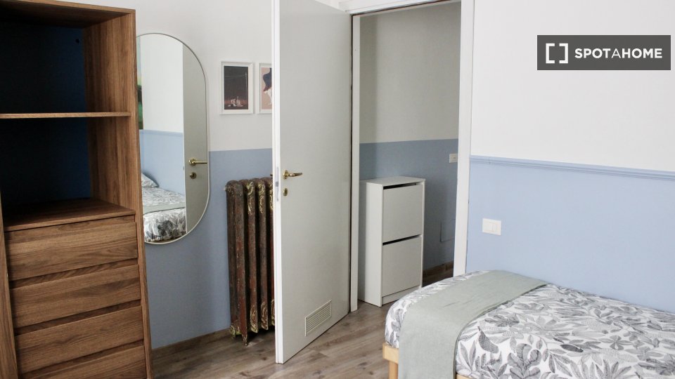 Double room Turin, 7 beds, 250m² — photo 1
