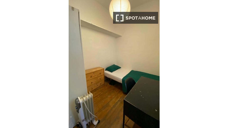 Double room Lisbon, 7 beds — photo 41