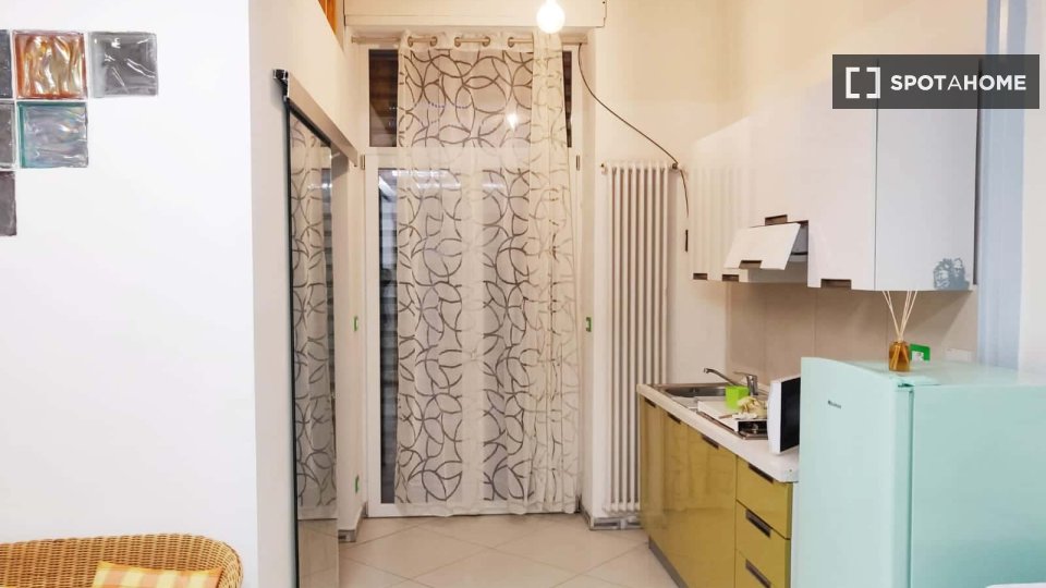 Apartment Turin, 1 bed, 49m² — photo 2