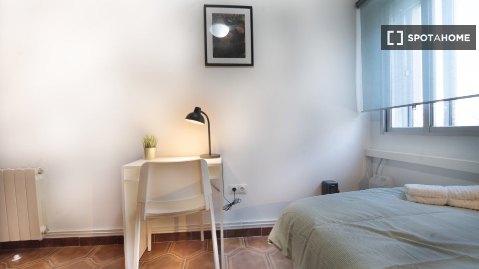 Double room Madrid, 4 beds — photo 18