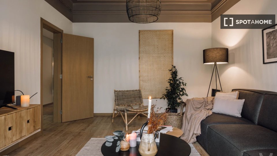 Apartment Lisbon, 2 beds, 115m² — photo 7