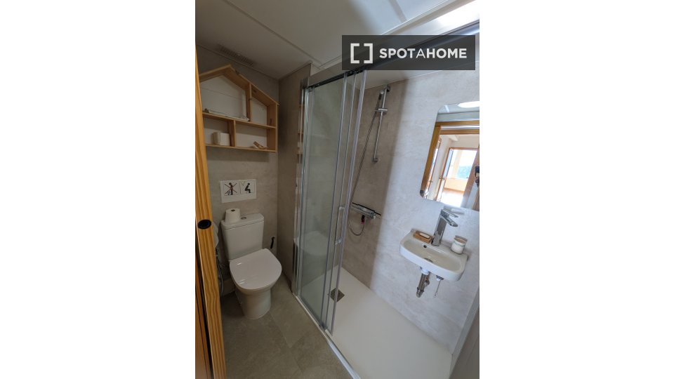 Apartment Valencia, 5 beds, 165m² — photo 28