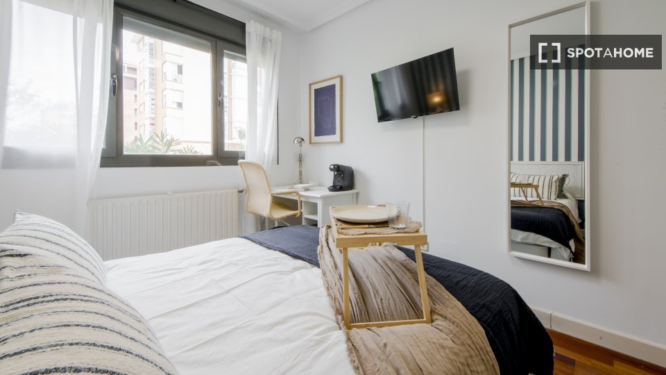 Double room Madrid, 8 beds — photo 8
