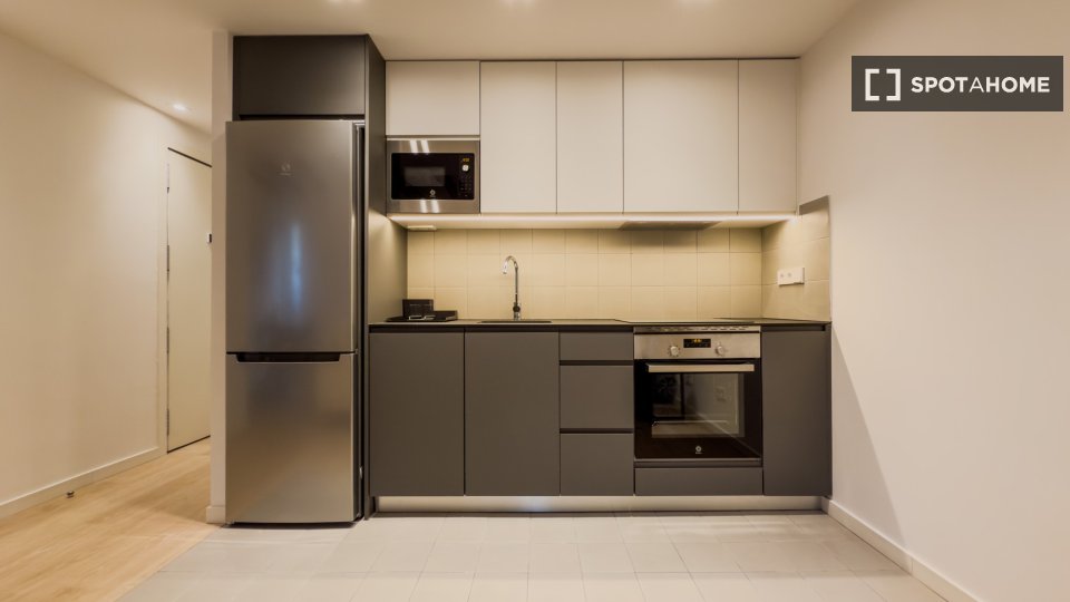 Apartment Barcelona, 2 beds, 73m² — photo 20