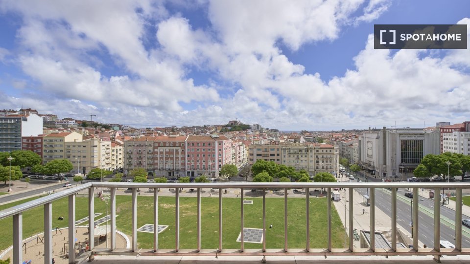 Double room Lisbon, 4 beds — photo 19