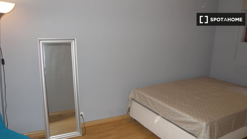 Double room Madrid, 3 beds, 95m² — photo 7